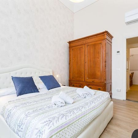 I Renai - Ponte Delle Grazie Modern Apartment Floransa Dış mekan fotoğraf